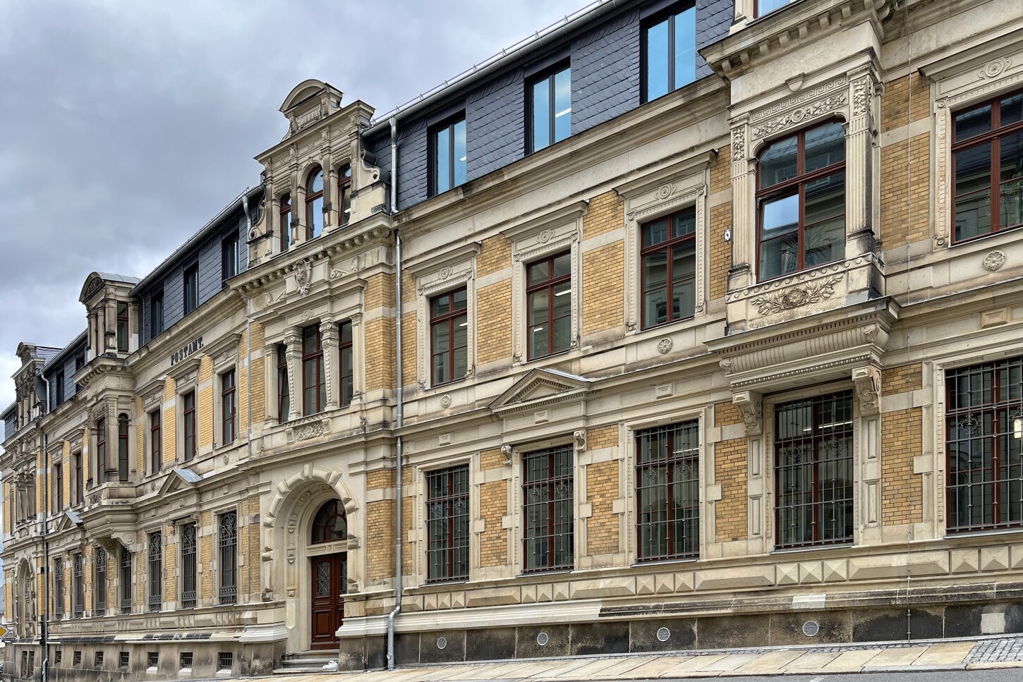 Auf dem Bild ist das Gebäude des Finanzamtes Annaberg zu erkennen.