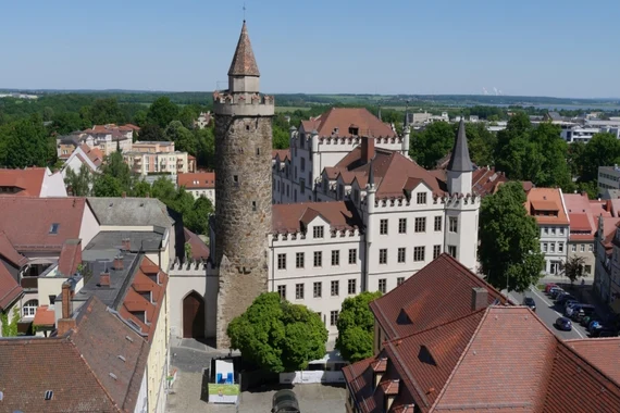 Auf dem Bild ist das Gebäude des Finanzamtes Bautzen zu erkennen.